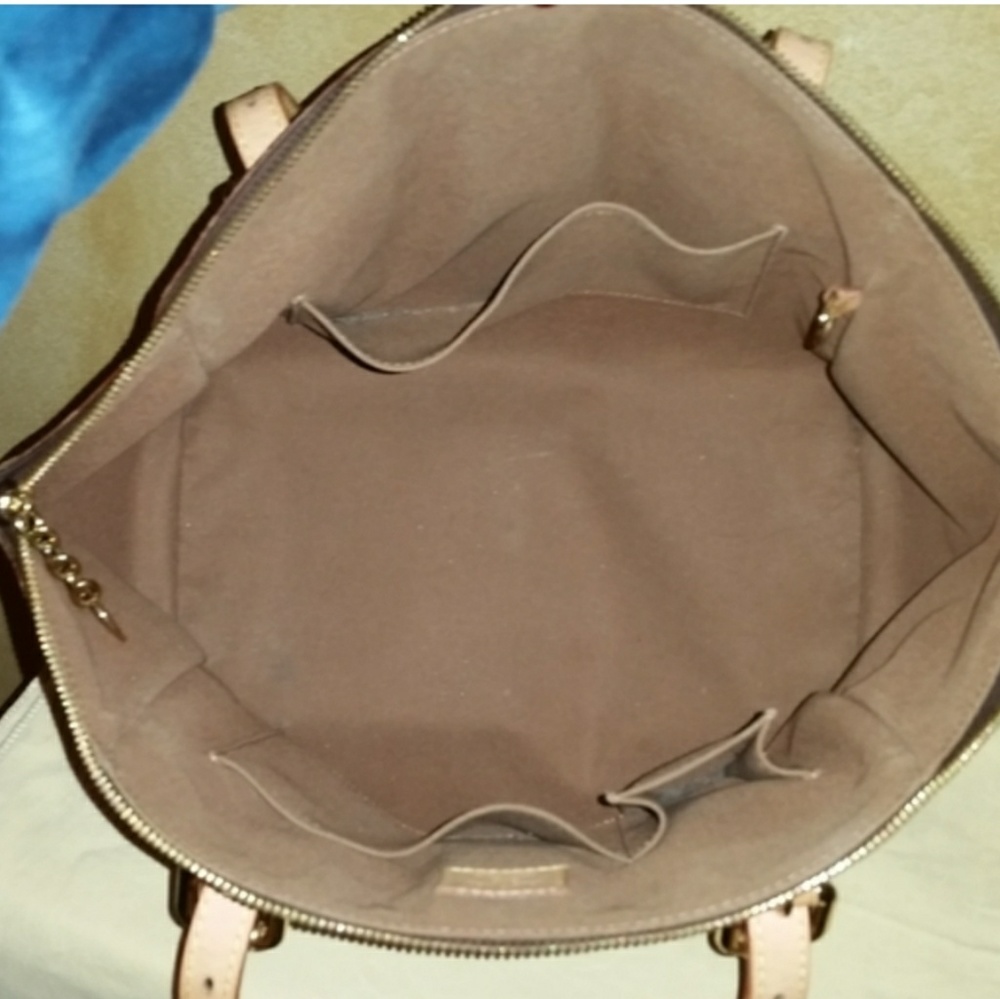 Louis Vuitton Tivoli GM in EUC - Picture 2 of 8