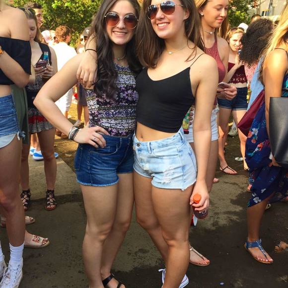 Meet your Posher, Amanda - Picture 6 of 6