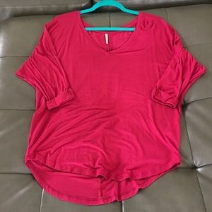 Maroon 3/4 length sleeve V-neck top