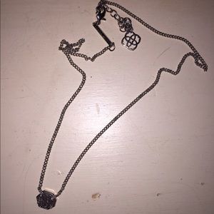 Kendra Scott Pendant Necklace in Platinum Dusty