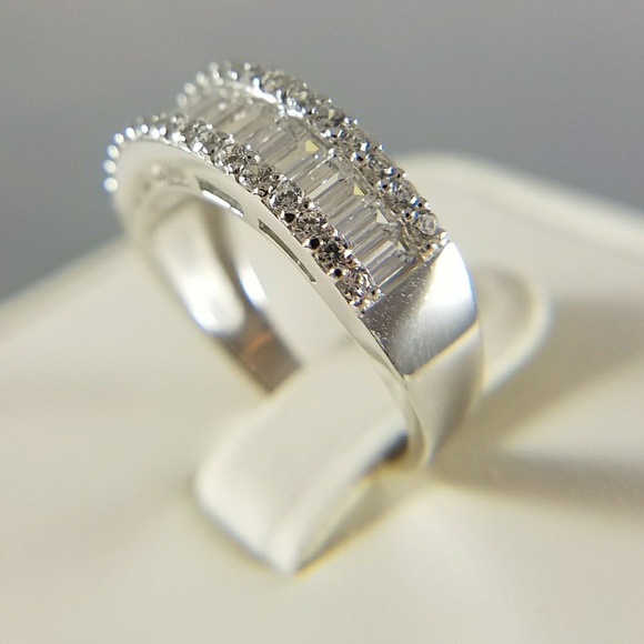 14k Solid White Gold Wedding Band Ring - Picture 6 of 10