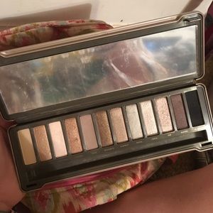naked 2 eye shadow palette