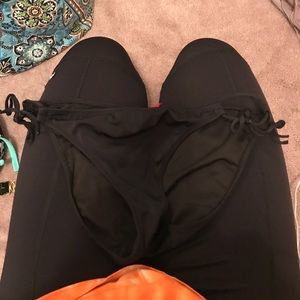 String VS bikini bottom