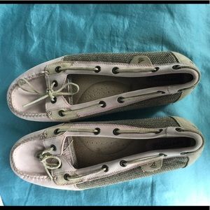 Pink sperry topsiders