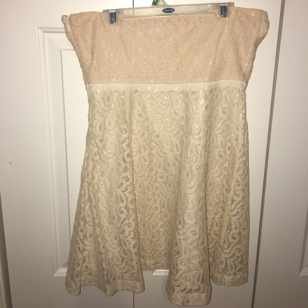 Dress - Picture 3 of 3