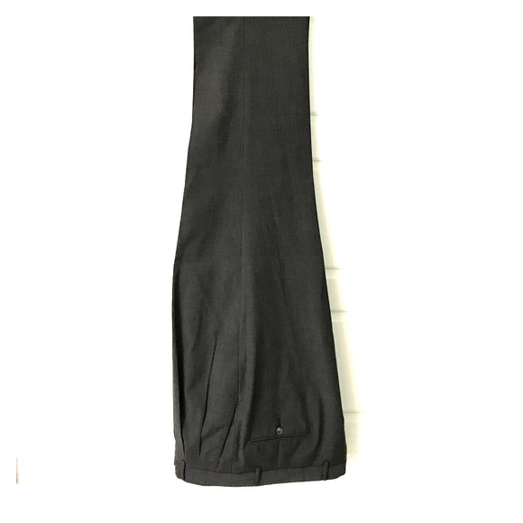 Men's Suit - Picture 3 of 3