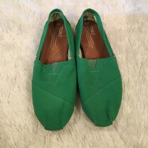Green Toms size 6 women's.