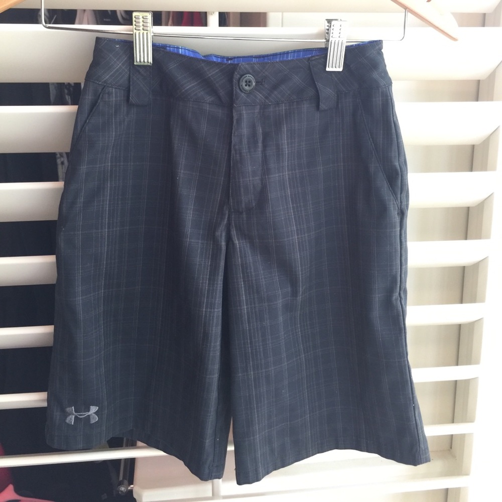 Under Armour Youth Small Golf shorts.