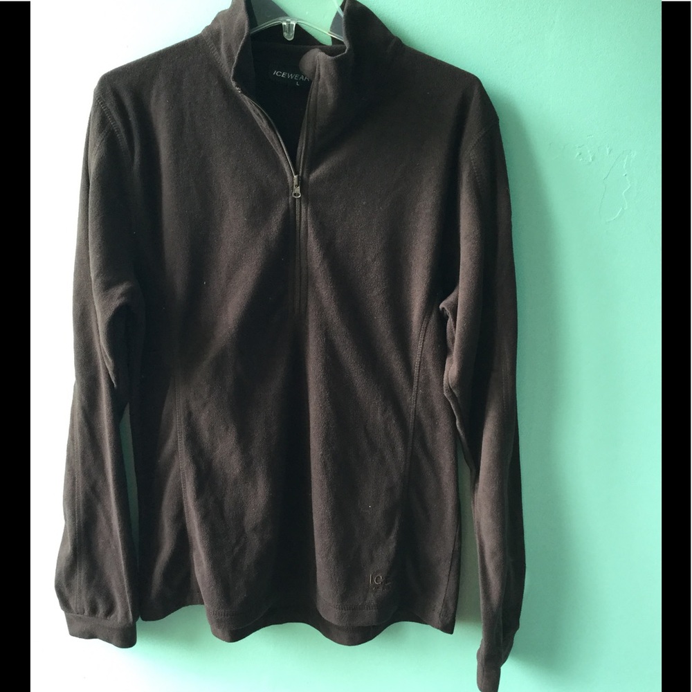 Brown fleece pullover