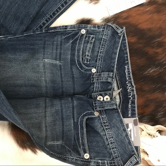 N-W-T BOHO Flare Denim w/ Embroidered Pocket - Picture 3 of 4