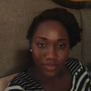 Meet your Posher, Celia