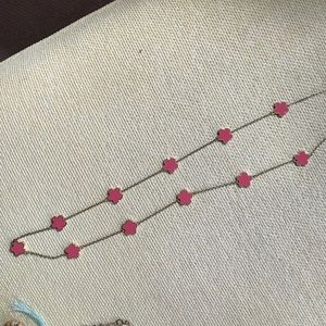 Fornash flower necklace