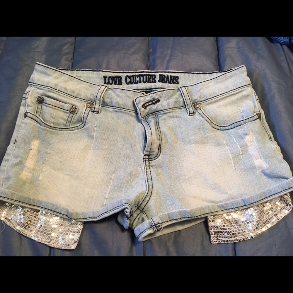 Size six shorts with sequined peek-a-boo pockets
