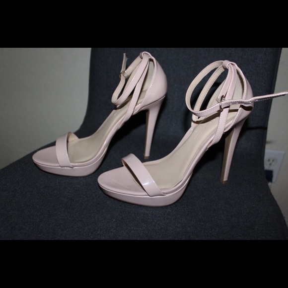 WILD DIVA Light Pink high heels WORN ONCE - Picture 3 of 4