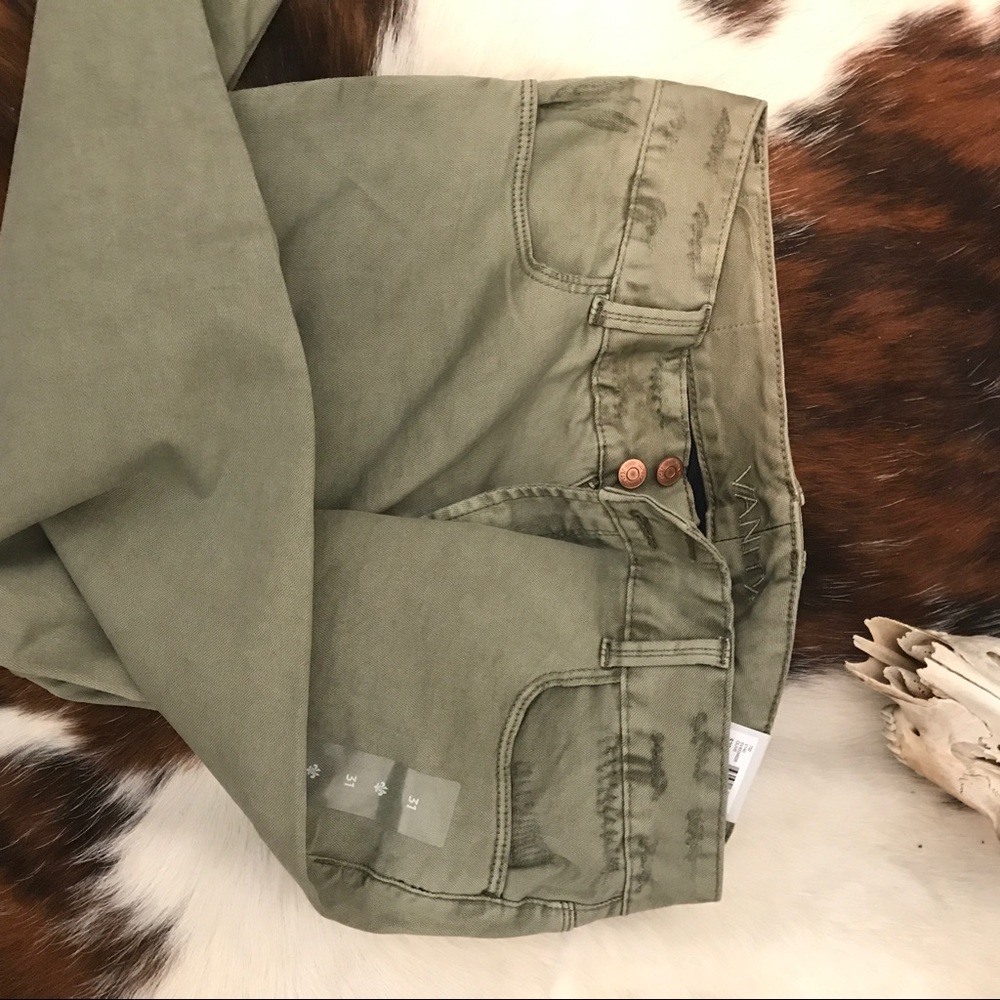 N-W-T Army Green Skinny Jean - Picture 4 of 5