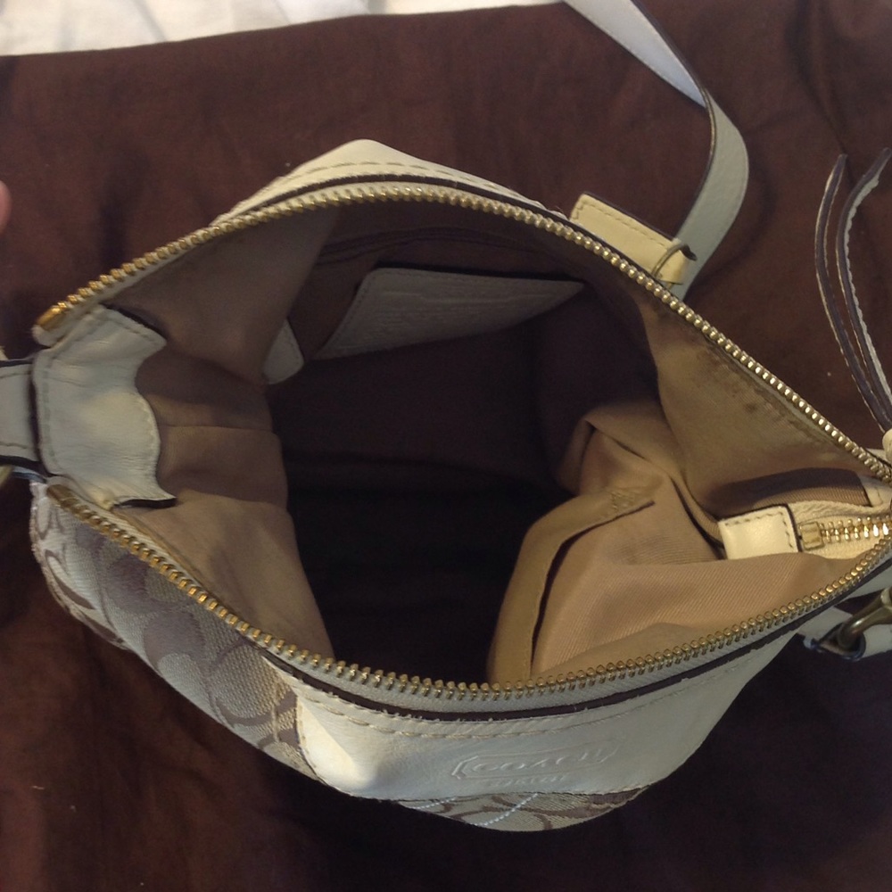 Coach Signature And White Leather Crossbody Bag Gem