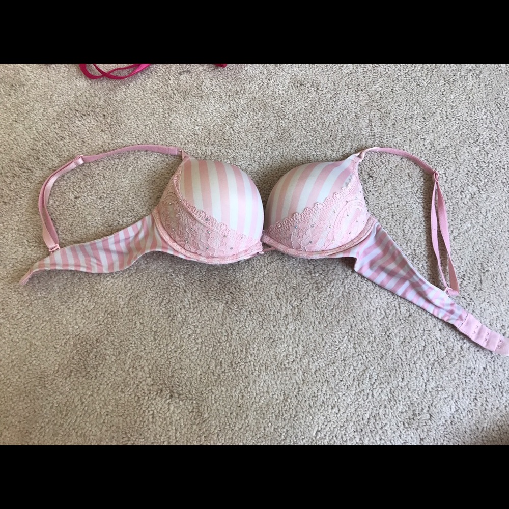 VS Bombshell 34A