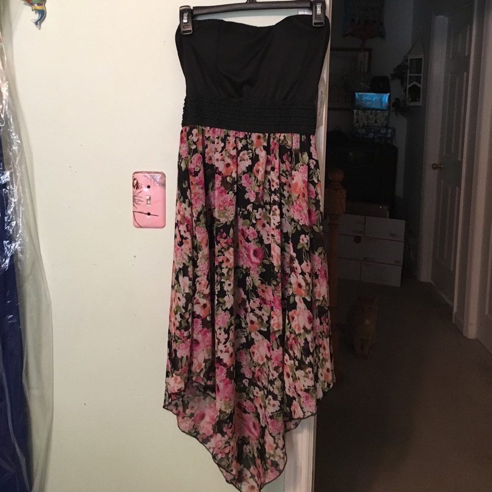 NWT strapless asymmetrical dress