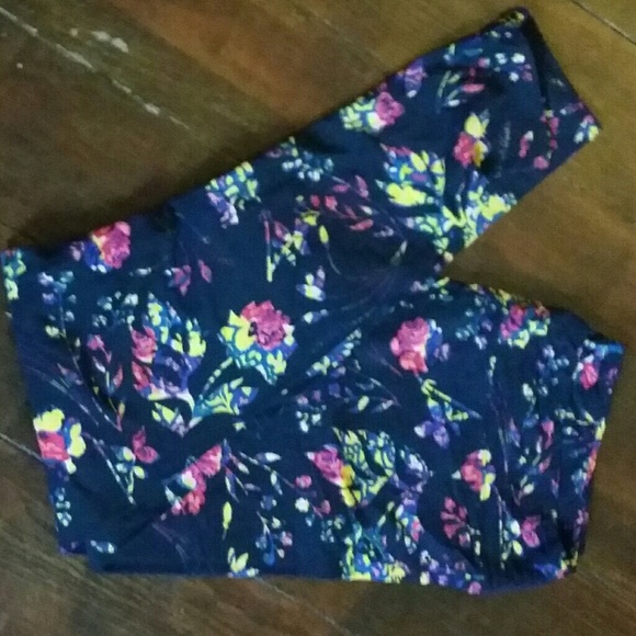 LuLaRoe Pants - Lularoe tc leggings