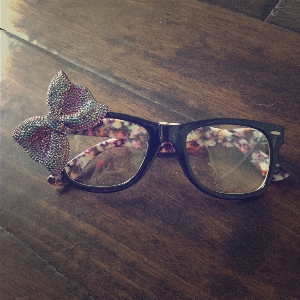 Cute Nerd glasses with cute bow
