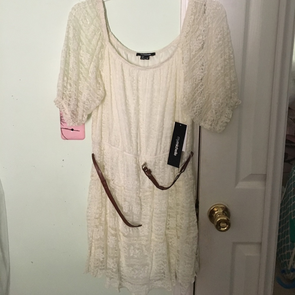 NWT Off white lace dress with belt
