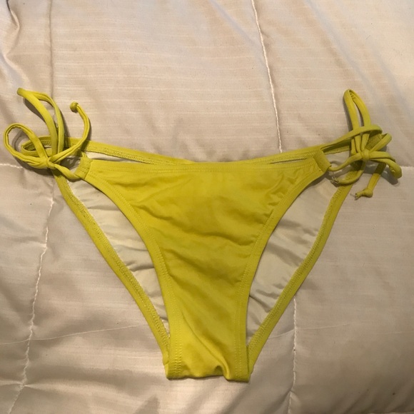 L*Space Bottoms - Picture 2 of 4