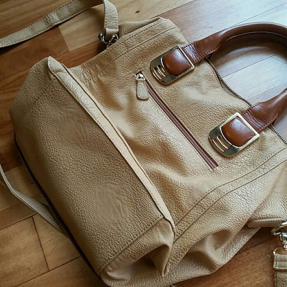 SOLD  MADDEN HANDBAG CROSSBODY BAG PURSE - Picture 8 of 8