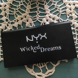 NYX Wicked Dream Eye Shadow Pallet