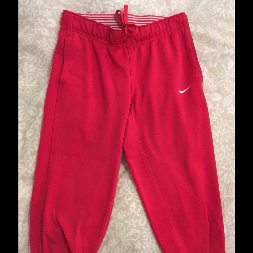 Nike therma-fit capri sweats