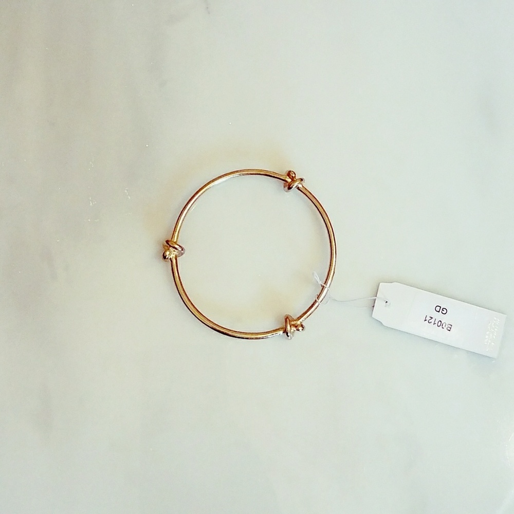 KNOTTED BANGLE