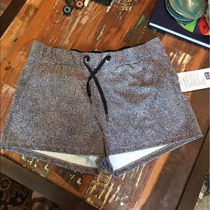 NWT Lululemon On the Fly Short