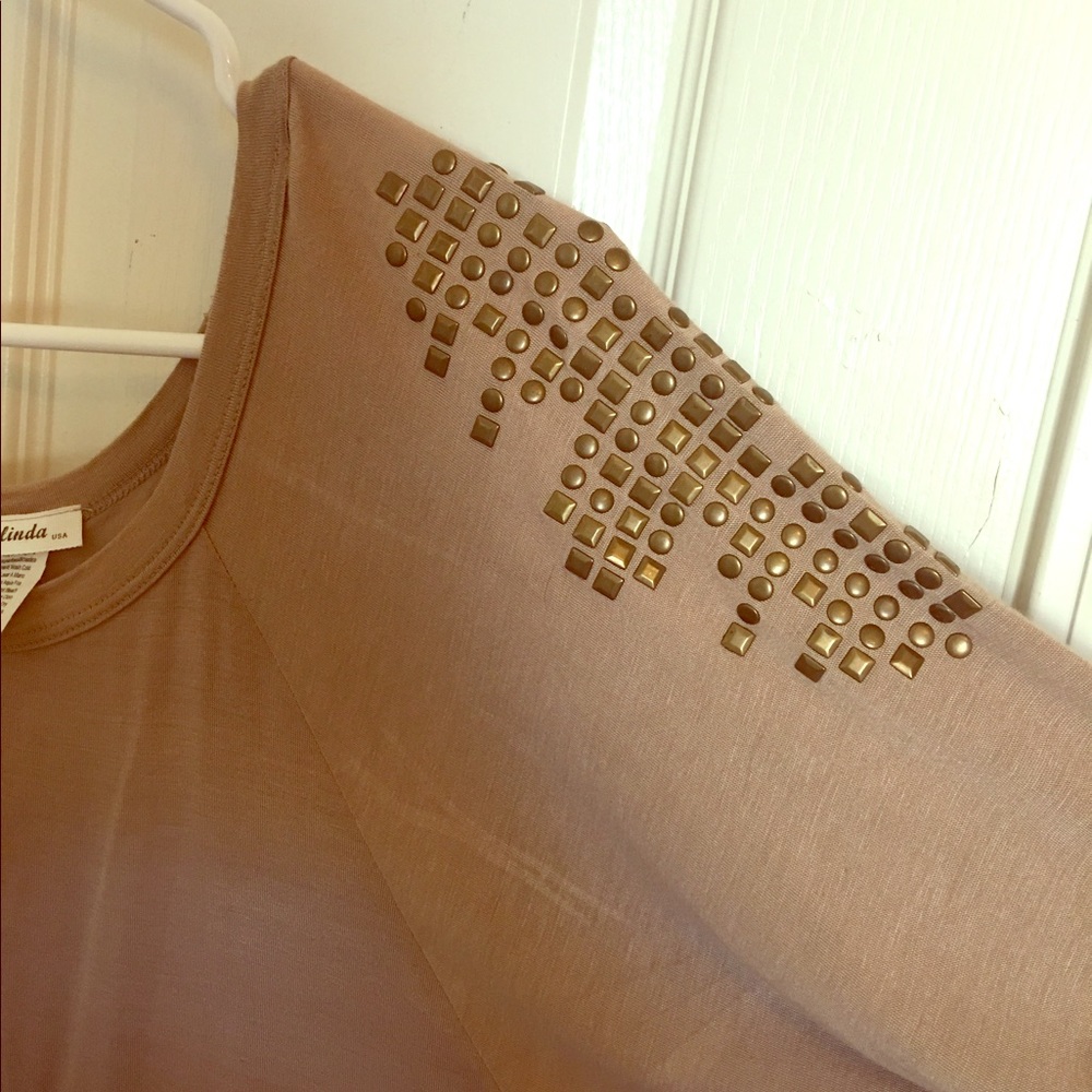 3/4 length sleeve nude shirt