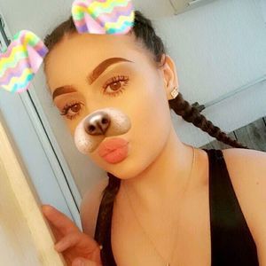 Meet your Posher, Naomi