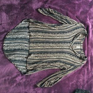 Tribal pattern 3/4 length shirt