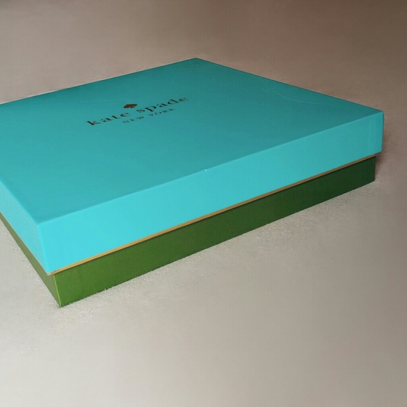 Gifts! Kate Spade Wristlet & iPhone 6s Plus Case - Picture 6 of 7