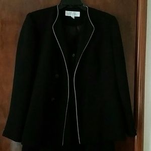 Lady's business Suit