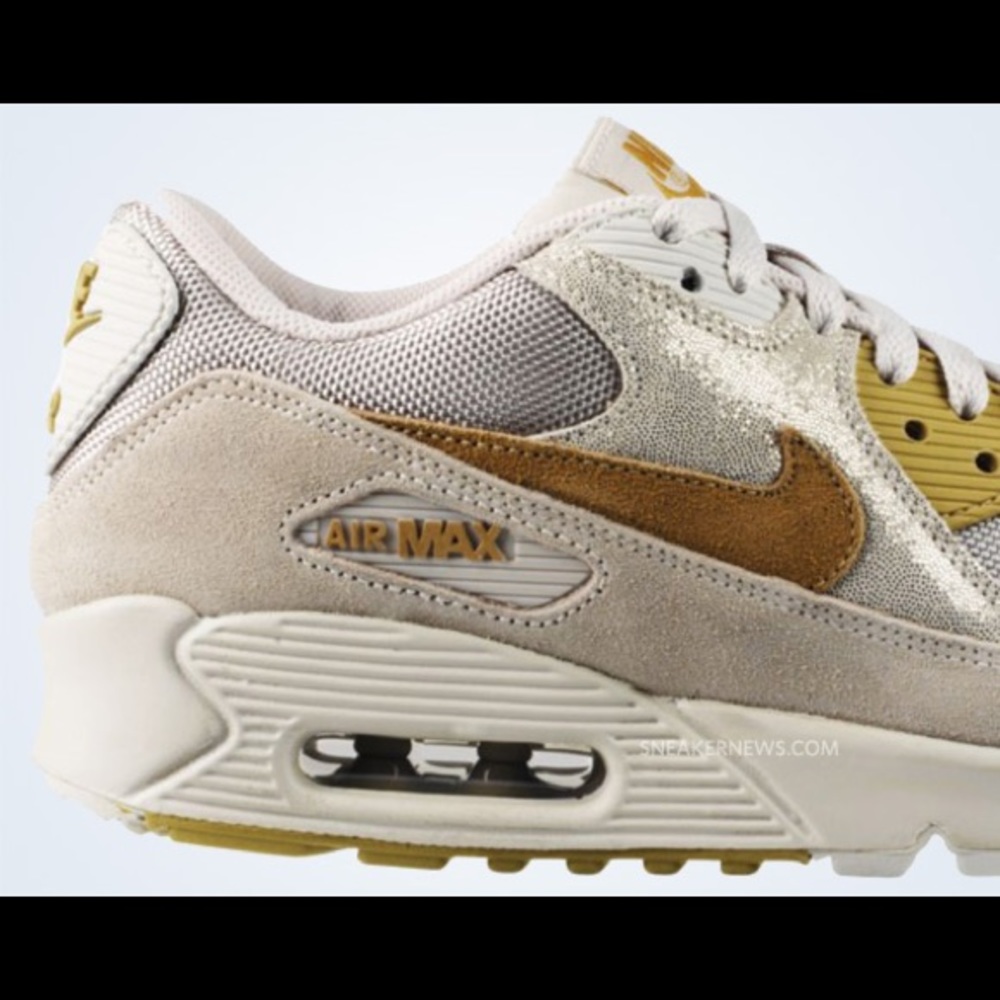 Nike Air Max 90 - White and Gold - LE