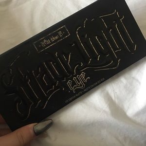 Kat Von D Shade And Light Eye Palette