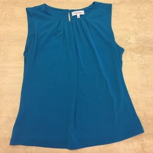 Beautiful  Calvin Klein sleeveless top