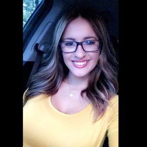 Meet your Posher, Michaela