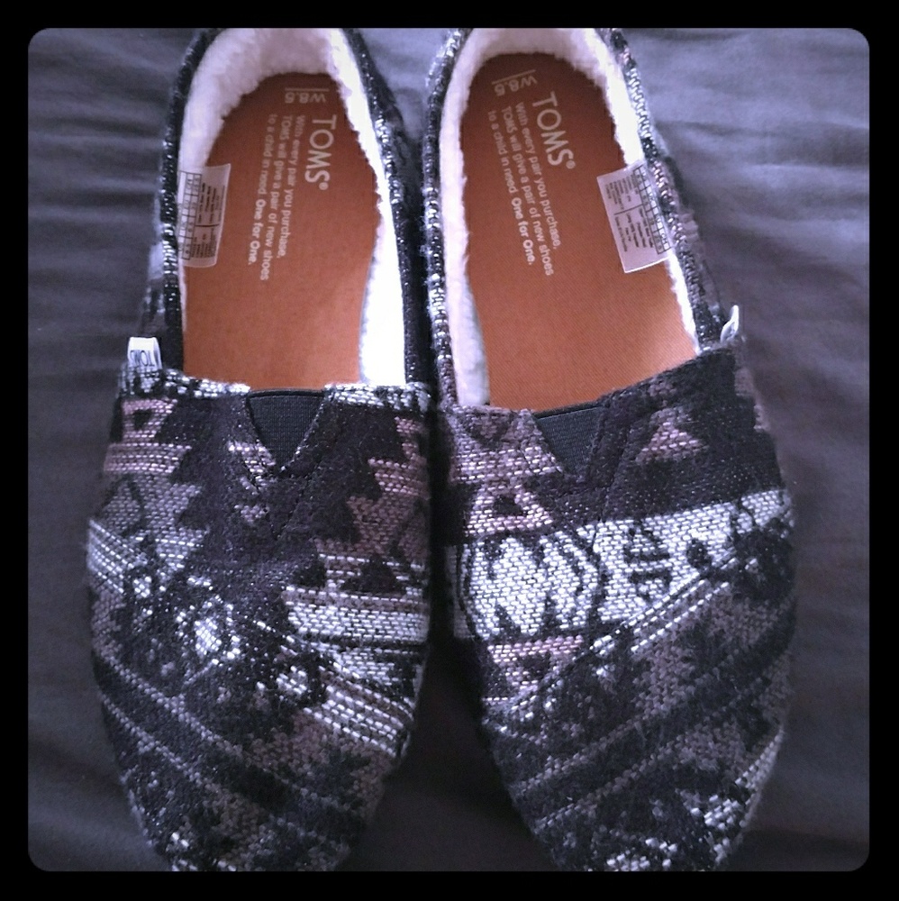 TOMS size 8.5