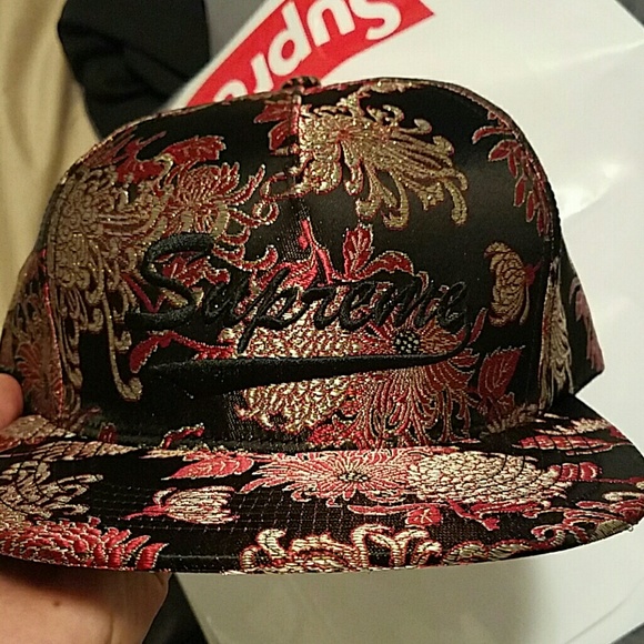 Supreme Eastern Floral Hat - Picture 1 of 2