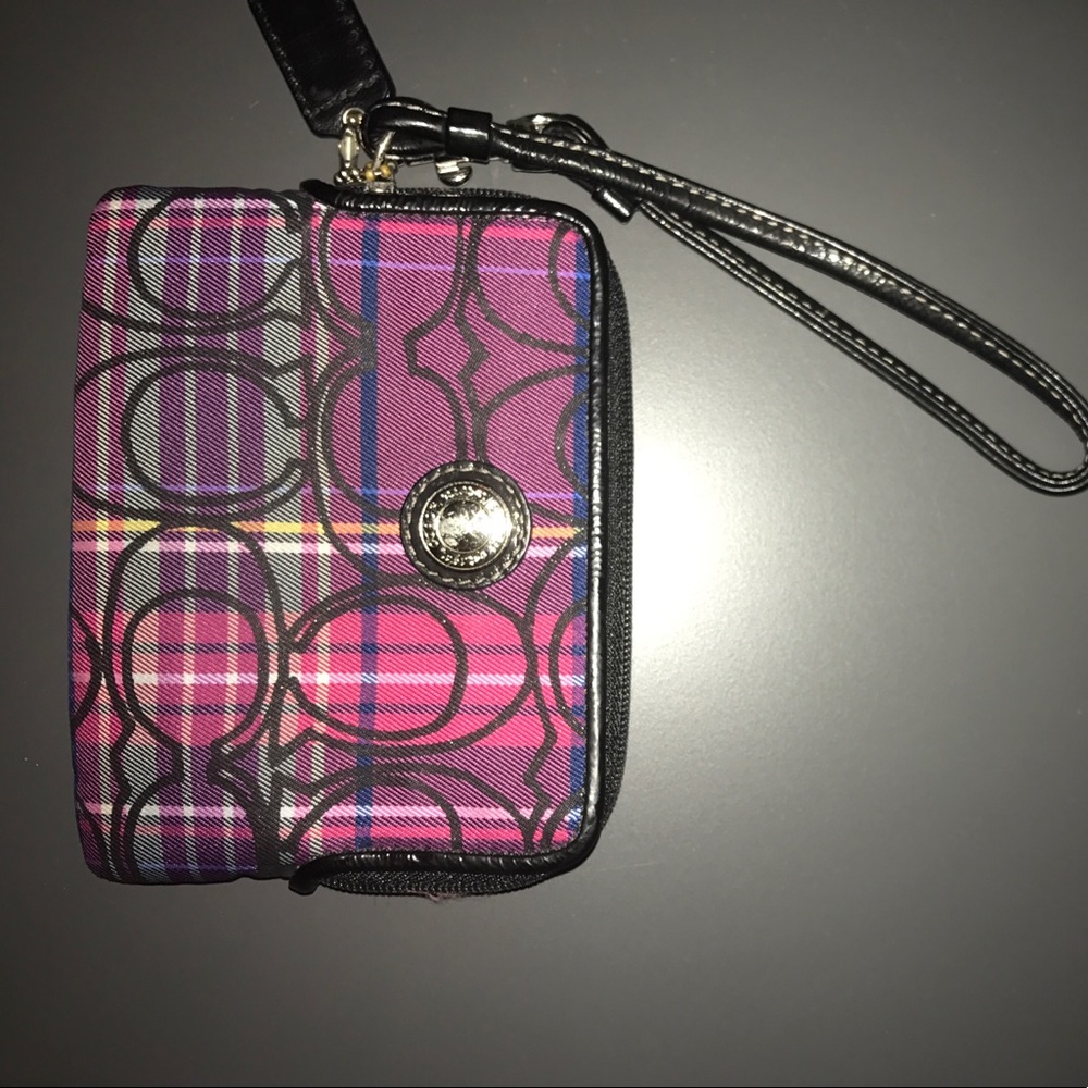 ❗️Coach Wristlet❗️