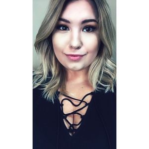 Meet your Posher, Holly