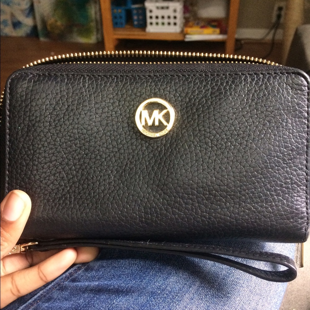 Authentic Micheal Kors Wristlet