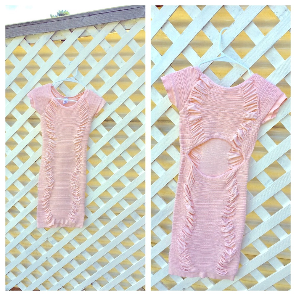 Peach/pink stretchy dress