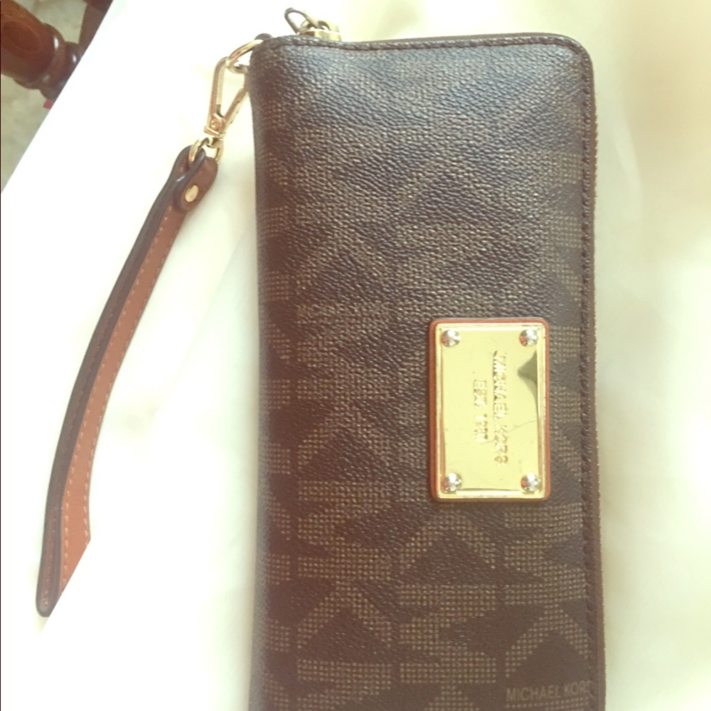 Authentic MK Wallet