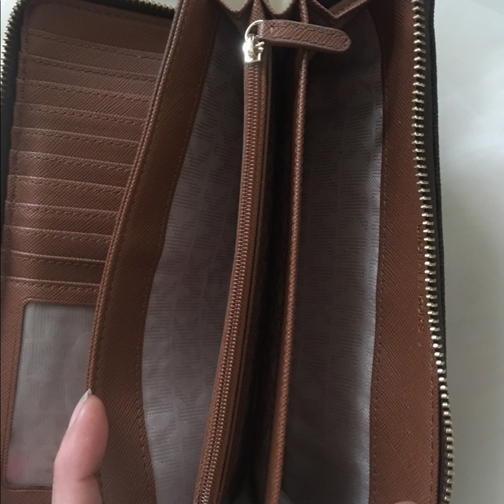 Authentic MK Wallet - Picture 3 of 3