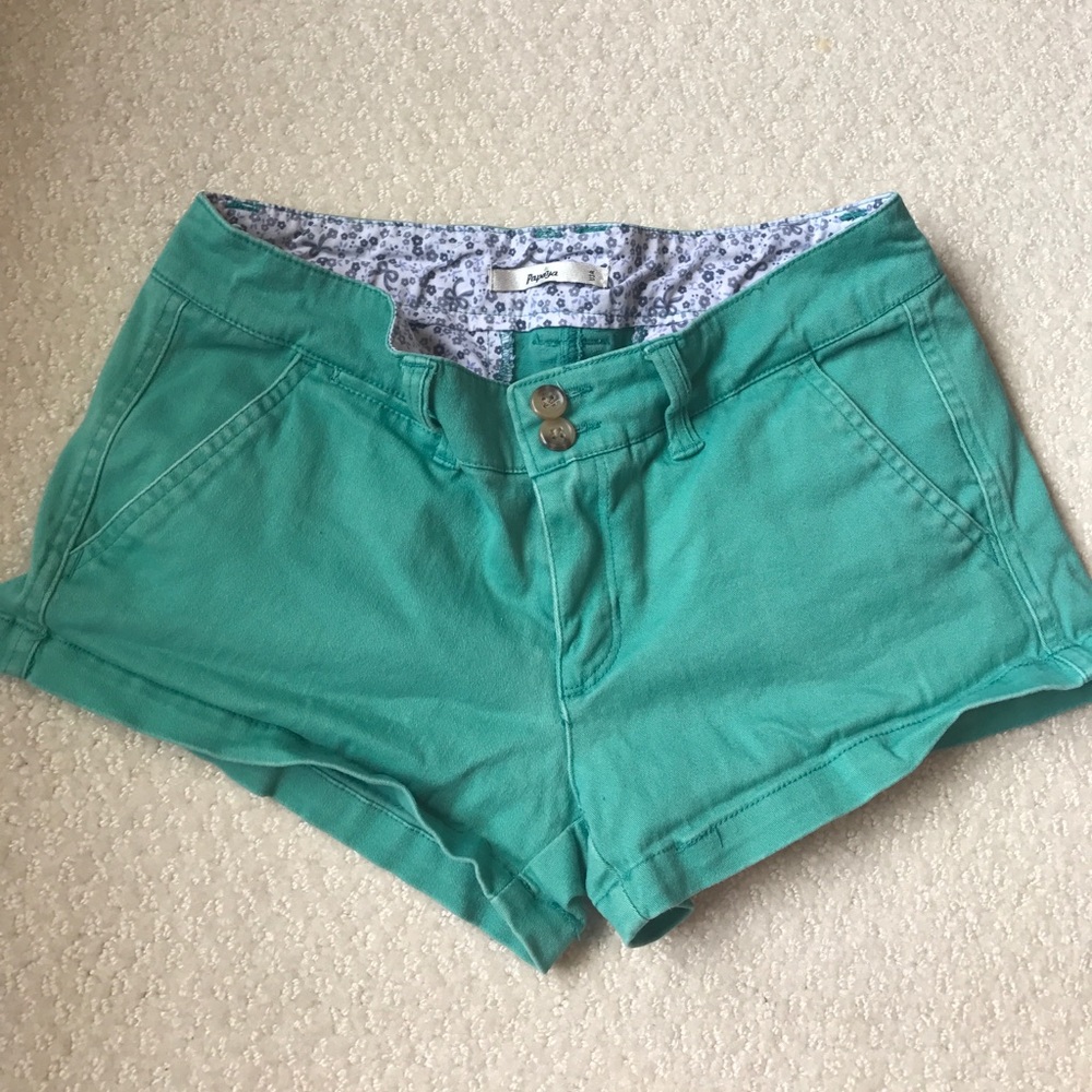 Papaya shorts