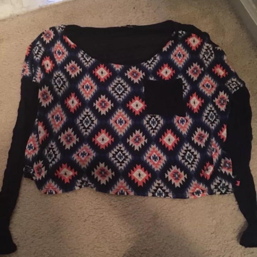 Boho pattern long sleeve crop top